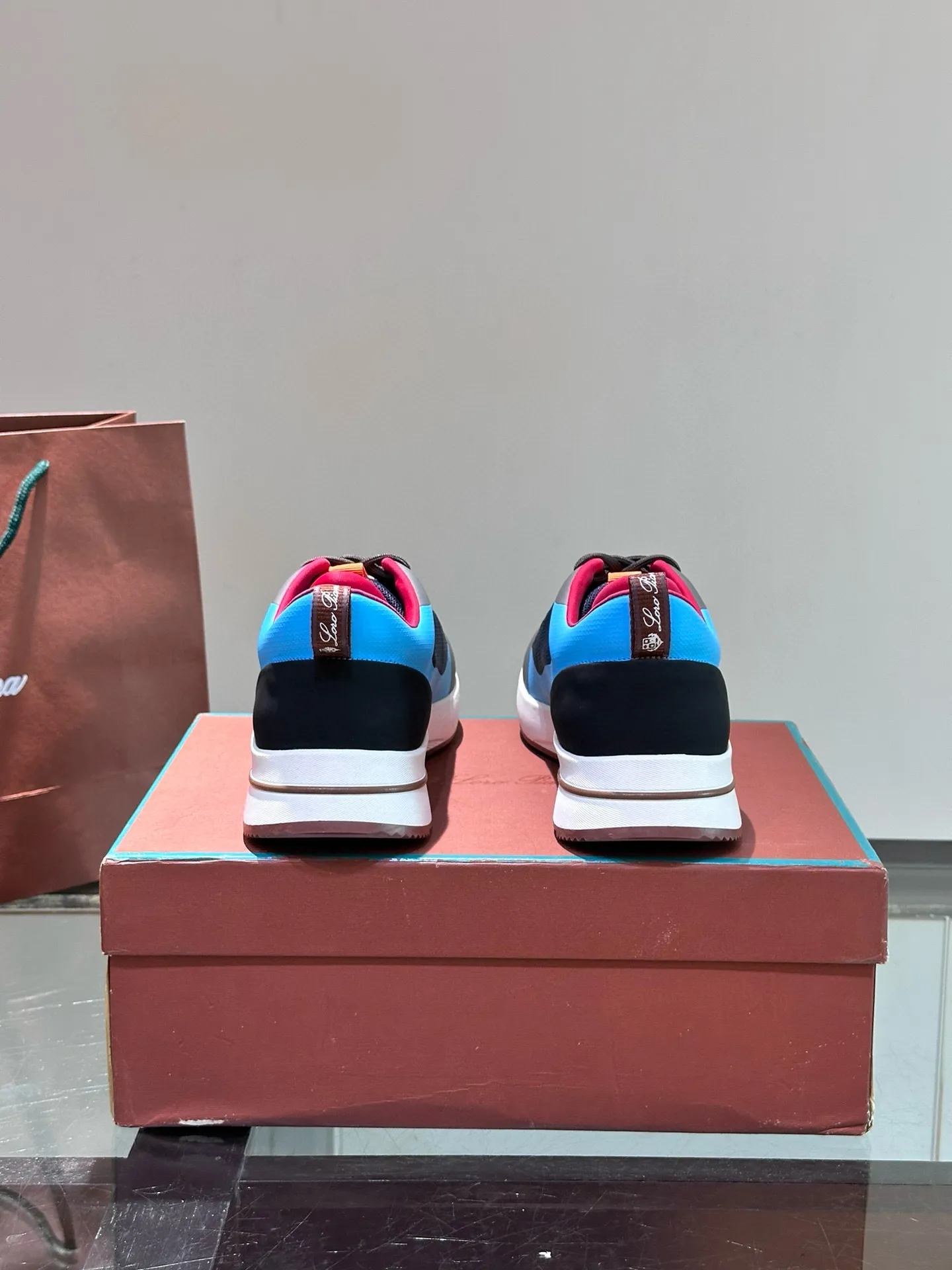 Factory price: 540💰Loro men's shoes💰iana niche Loro classic jogging shoes, men's lace-up casual shoes and sneakers, high-quality lightweight and comfortable fabrics, suitable for outdoor leisure, the color scheme is young and energetic, and it looks great with sportswear or casual suits! Size: 39-45 (46 customized)